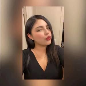 Meet your Posher, Daniela